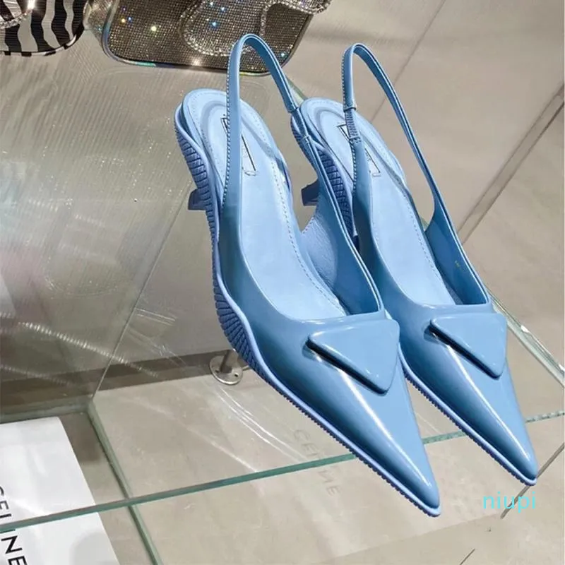 2021 أشار هريرة كعب أحذية النساء تصميم Slingback عالية الكعب الصنادل النساء اللباس حزب مضخات 2021 الربيع