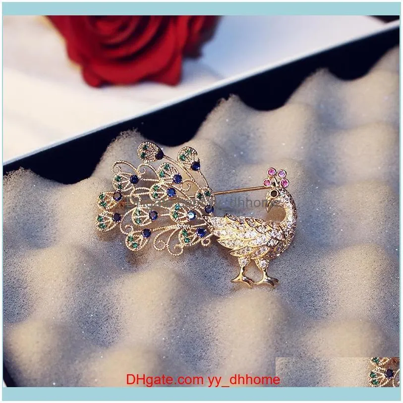 Fashion luxury peacock handmade inlaid zircon brooch fashion girl clothes accessories pin exquisite temperament female brooch gift