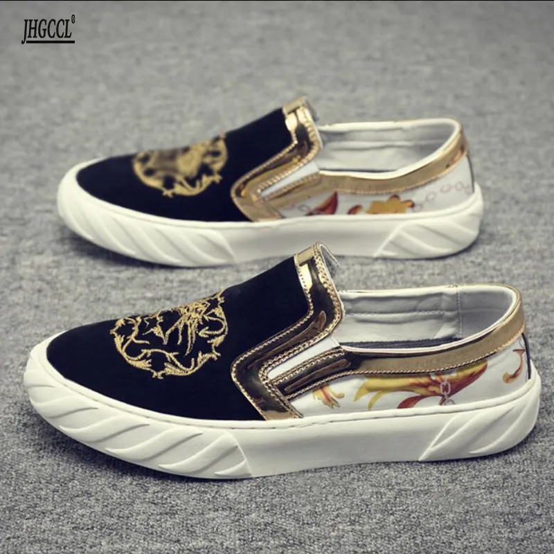 Men Leather Casual Shoes Man Slip-On Luxury Embroidery Suede Leathers Flat Skate Shoe Trend Loafers A15