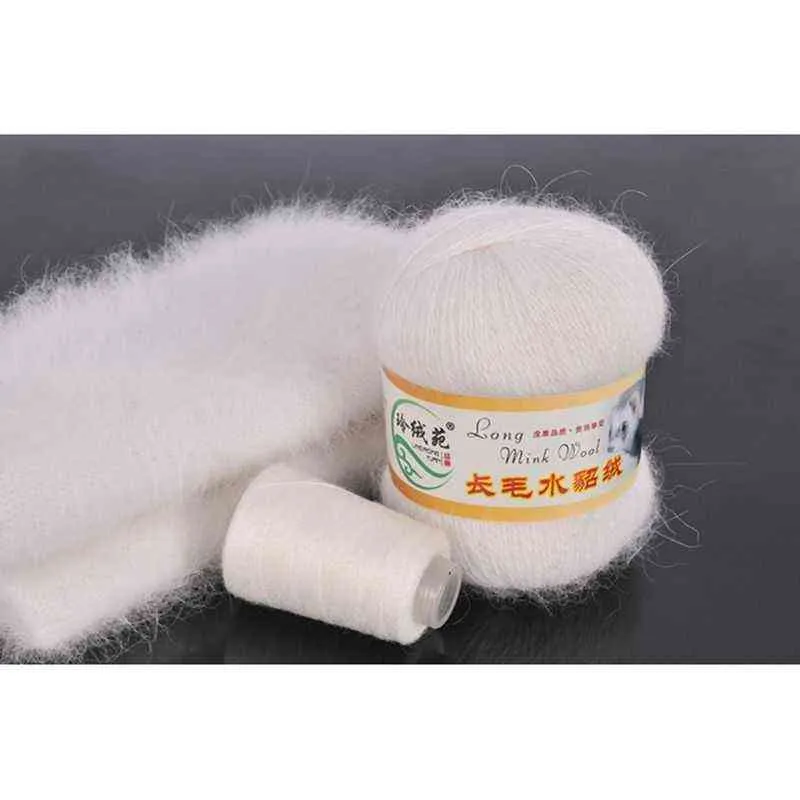 1PC 50 grammes de laine douce de haute qualité tricotée à la main de luxe en laine longue en cachemire au crochet fil tricoté adapté à l'automne et à l'hiver Y211129