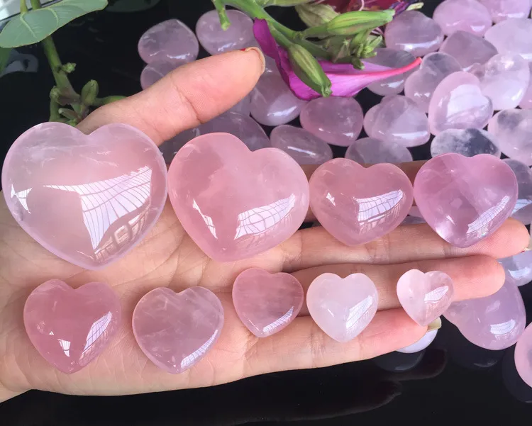 2021 Naturalny kwarc róży w kształcie serca różowy kryształ rzeźbiony palmę leczniczącego kamienia szlachetnego gife kamienne kryształ