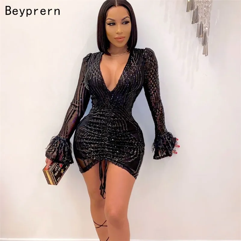 Beypren Belle Sequin Glam Mini Robe Élégante Plume Ruchée Patchwork Moulante Blanc Année Robe De Fête Tenues De Noël 210630