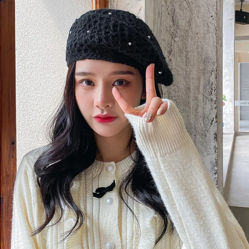 Berets 2021winter kvinnors koreanska version av den vita stickade basken mode all-match japansk m￥lare hatt show ansikte ull kall m￶ssa