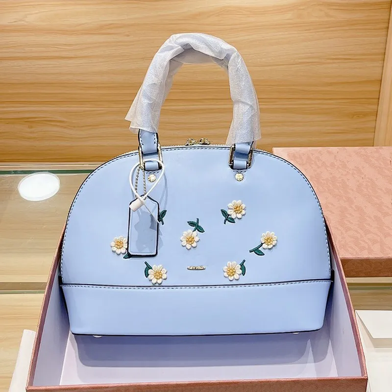 Designer Women Vintage Shell Shoulder Bag Luxurys Designers Bags 2021s Summer  Daisy Embroidery Shopping Tote Handbags Genuine Leather Crossbody Handbag