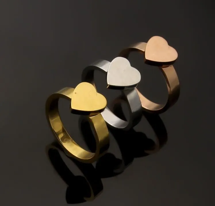 2021 najwyższej jakości ekstrawaganckie proste serce miłość pierścionek złoto srebrna róża kolory pierścionki dla par ze stali nierdzewnej moda kobiety projektant biżuterii Lady Party prezenty
