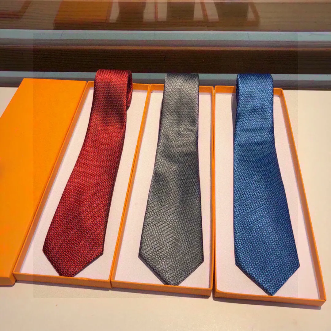Hommes Cravate Conception Mens Cravates Mode Cravate Lettre Imprimé 3 Couleurs Luxurys Designer Homme D'affaires Cravate Cravates Avec Boîte 21093278