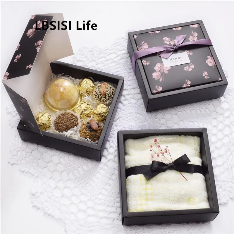 Cadeau Wrap LBSISI Life 10pcs Boîte de papier Savon Tissu Candy Gâteau Fournitures de décoration de Noël Fête de mariage Faveur Boîtes de cuisson