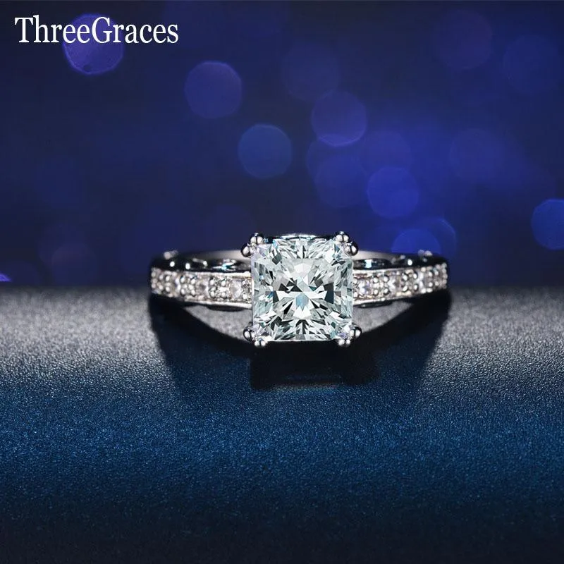 Anneaux de mariage ThreeGraces exquis carré coupe fiançailles pour les femmes de luxe zircone cubique bijoux accessoires RG032
