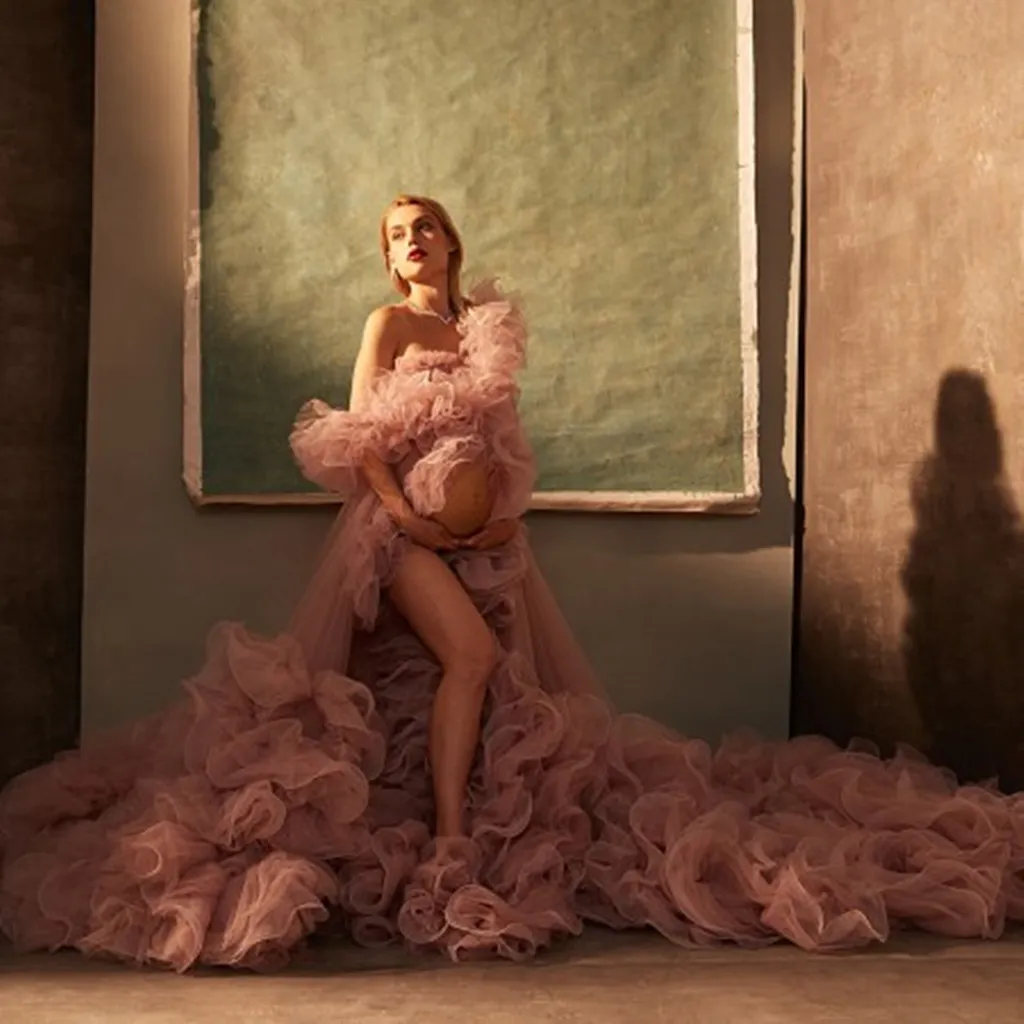 2021 rodna rosa avtagbara moderskap kvällsklänningar för fotografering tulle organza ruffles graviditet extra puffy klänning med tåg skräddarsydda