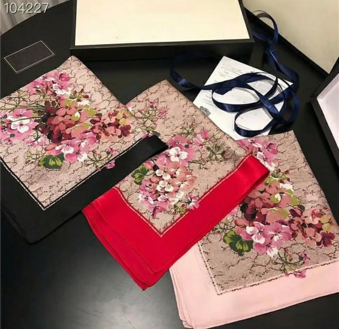 Spring and Summer Ladies Small Square Scarves 50*50cm Spring and Summer Fashion Luxury Twill Silk Scarves Multifunctional Headscarf