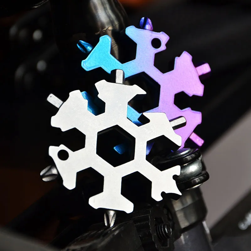 Snowflake Multi Tool 18 w 1 Klucz śniegu Otwieracze do butelek Multitool Multi Key Ring Bike Tool Christmas Snowflake Prezent 66 S2