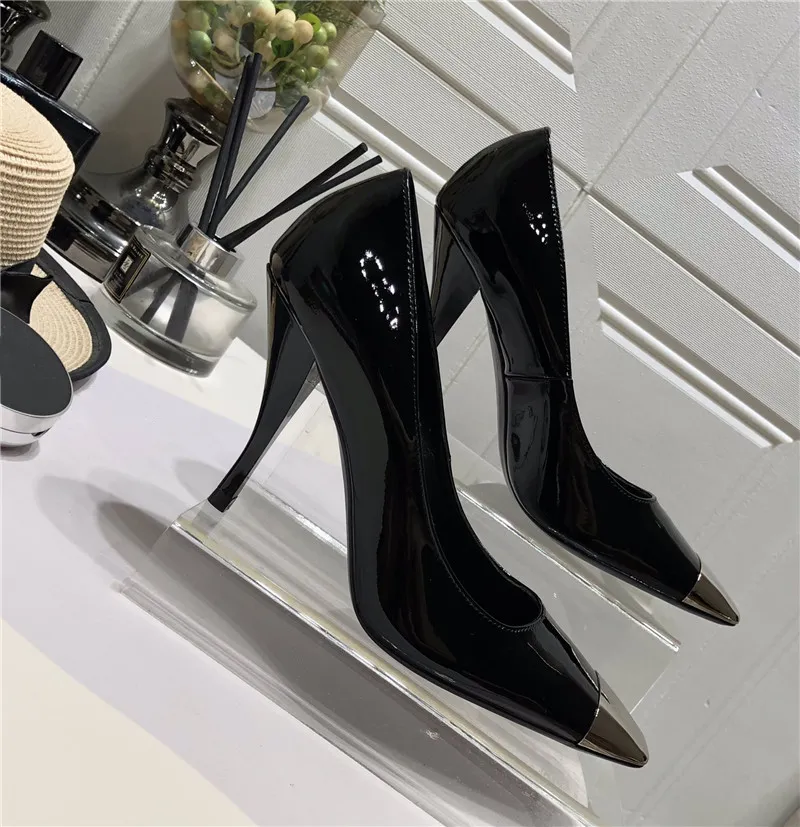 2021 Stilista di moda Scarpe eleganti da donna Tacchi alti Squisito e confortevole Testa in acciaio da donna Sandali da sposa per donna 9cm