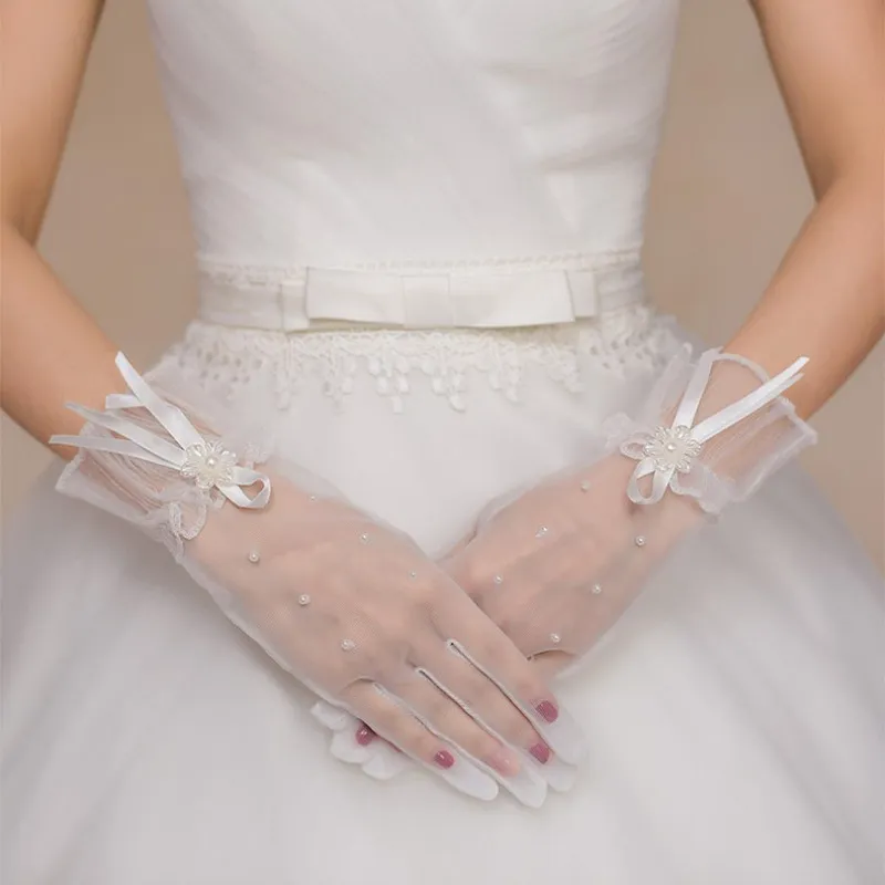 Fashion White Lace Pearl Full Finger Short Bride Wedding Gloves Accessories Prom Evening