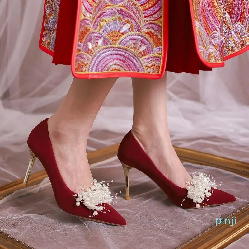 Klänning skor 2021 kristall kvinnor pumpar pekade tå tunna klackar vit fläck grunda anti-skid bröllop brud hög storlek 39