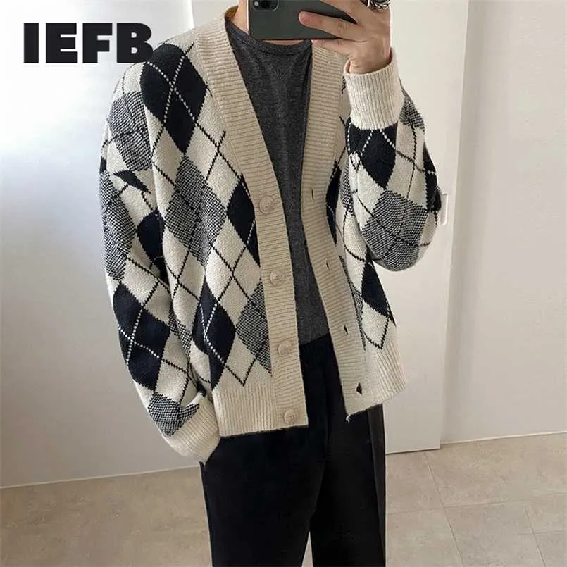 IEFB Plaid Kintted Cardigan Sweater Mäns Koreanska Mode Vår Höst OuterWear Casual V-Neck Kläder Vintage Oversized 9Y4523 211006