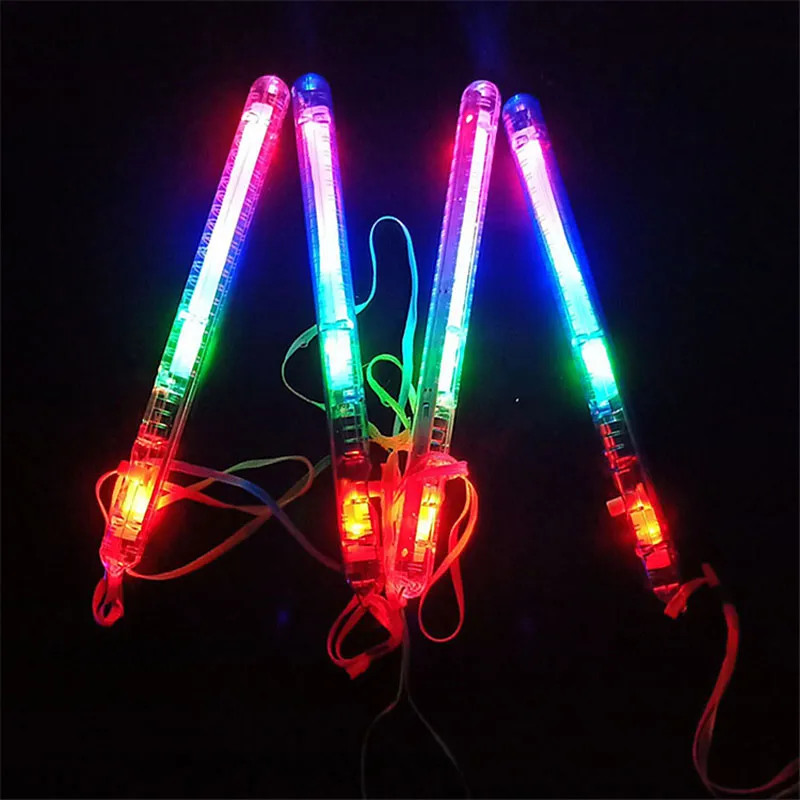 Decorazioni per feste Bacchetta lampeggiante Bastoncini luminosi per matrimoni Natale Capodanno Concerti Rave Toy Regali di compleanno 120 pezzi