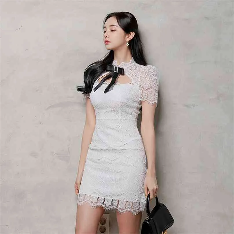 ワンピース andwang balloon lace mini dress White Lace-Up Dress - Balloon Sleeve Mini Dress - Bodycon