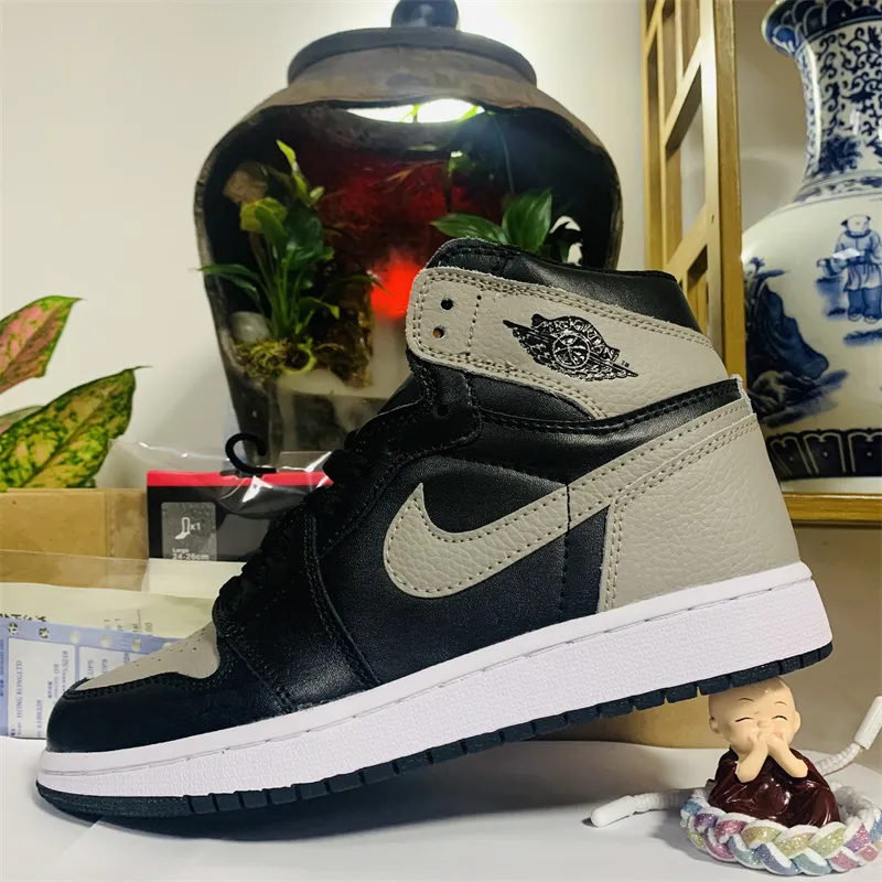 Jordan clearance mid 1s