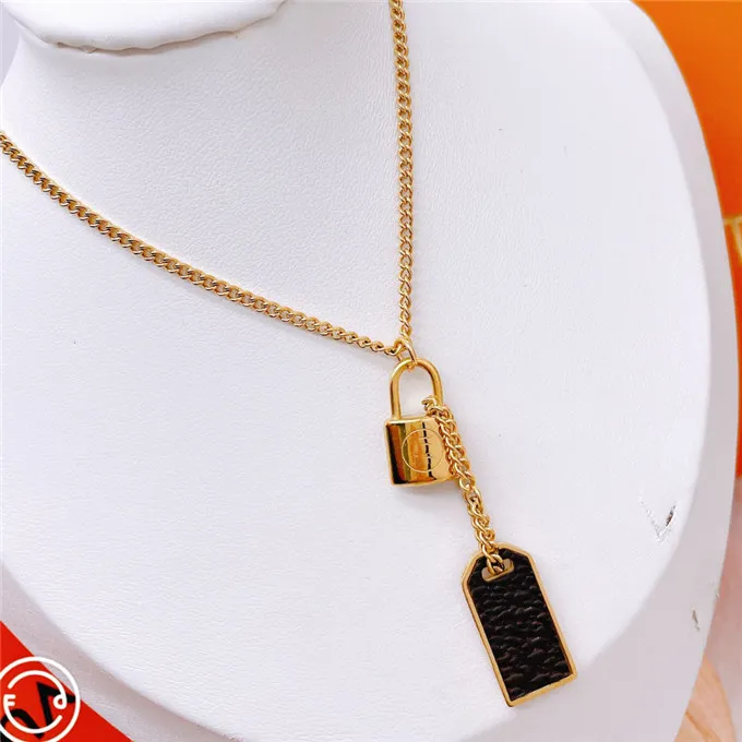 2021 luxurys Sale Pendant Necklaces Fashion for Man Woman designers brand Jewelry mens womens Highly Quality Model Optional with box