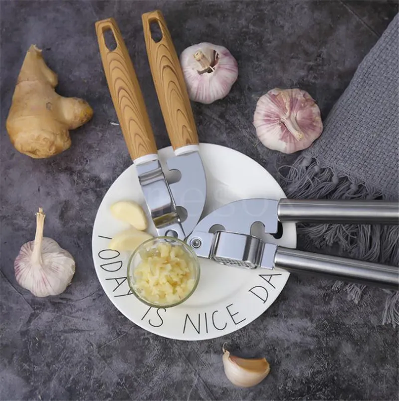 Kitchen Tools Stainless Steel Garlic Press Mini Quick Manual Garlics Machine Household DD078
