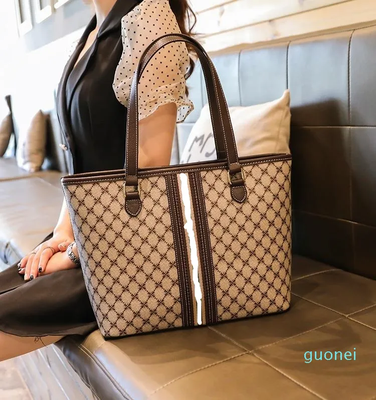 Shopping handväska tote kvinnor en axel messenger väska liten hög kapacitet högkvalitativa pu material grossist mode väskor b888