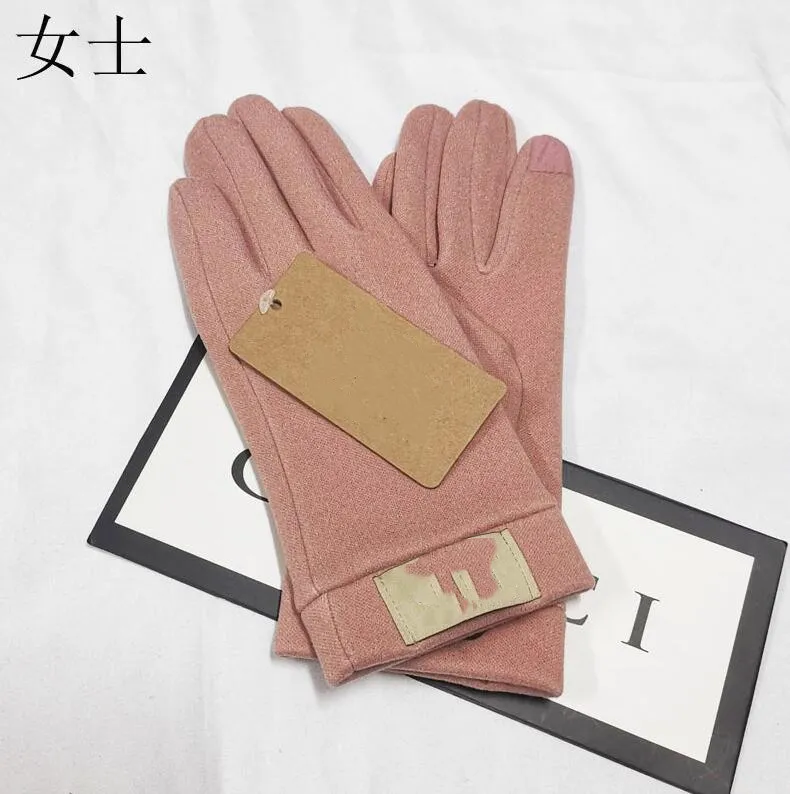 2021 Design Women`s Gloves for Winter and Autumn Cashmere Mittens Gloves with Lovely Fur Ball Outdoor sport warm Winter Glove2179