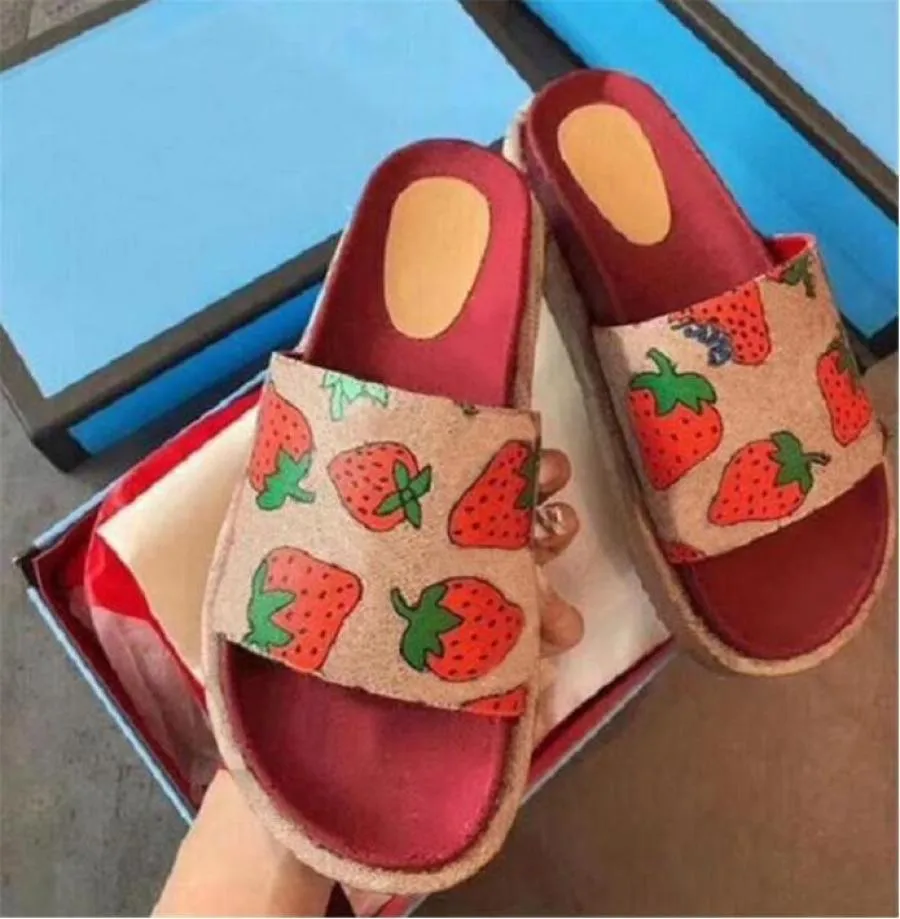 Designer Slippers Women Thick bottom Slippers Alphabet Lady Platform Sandals Summer Beach Sandal Embroidered Cotton Slides Casual Shoes with box