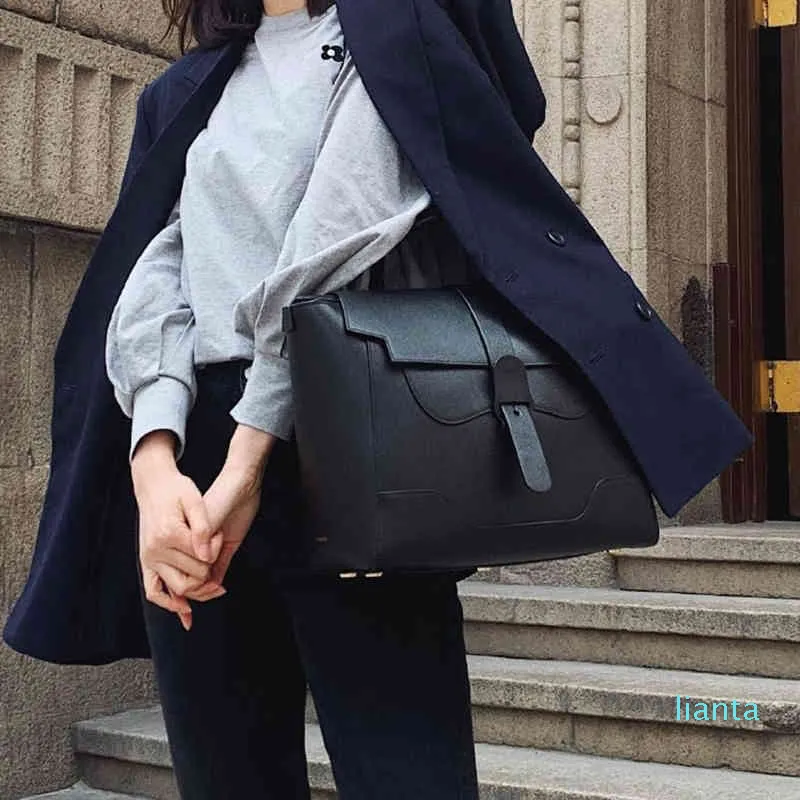 The New Hot Handbags Of The Year | Staud, Senreve & Strathberry Bags | Hot  handbags, Bags, Modern handbag