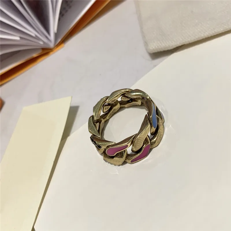 Designer de mode anneaux colorés le plus récent anneau en métal de couleur bonbon classique avec taille libre 2 couleurs dans une boîte de vente au détail