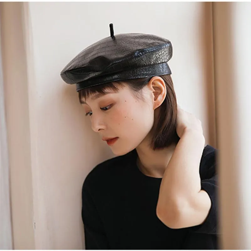 人気ファッションまとめランキング ベレー帽革卸売女性ベレー帽ブラックヴィンテージフレンチ画家帽子女性固体カジュアル秋の古典的なアーティストキャップ帽子レディ 日本国内純正品 Jmaynardgroup Com