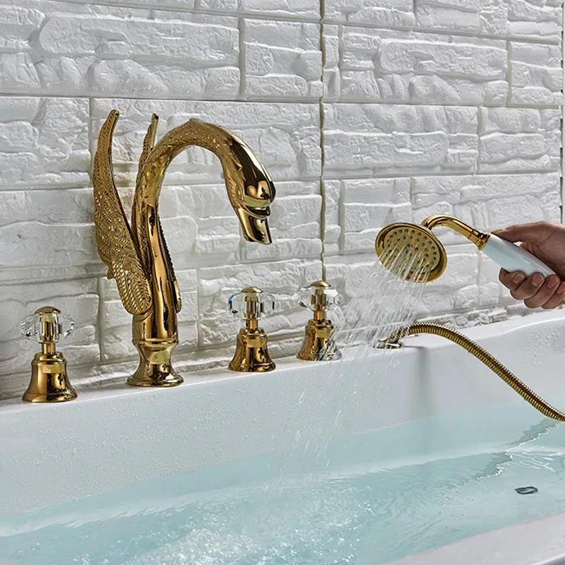 Crystal Swan Golden Bathtub Faucet