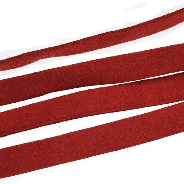 Wholesale cinturón de cuero de 10 mm plano IMITE IMITE PU cables de gamuza suave de caramelo Piezas de joyería roja para bricolaje Llaveros Bangle Collares de perro Moda 40m