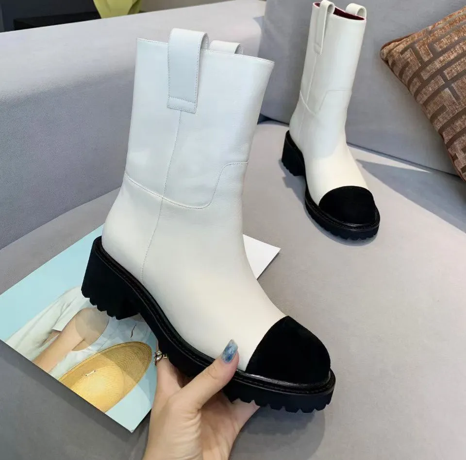 Black and white chunky platform boots leather lace-up shoes combat boot chains buckle low heel Martin booties ankle luxury designers brands shoe factory footwear