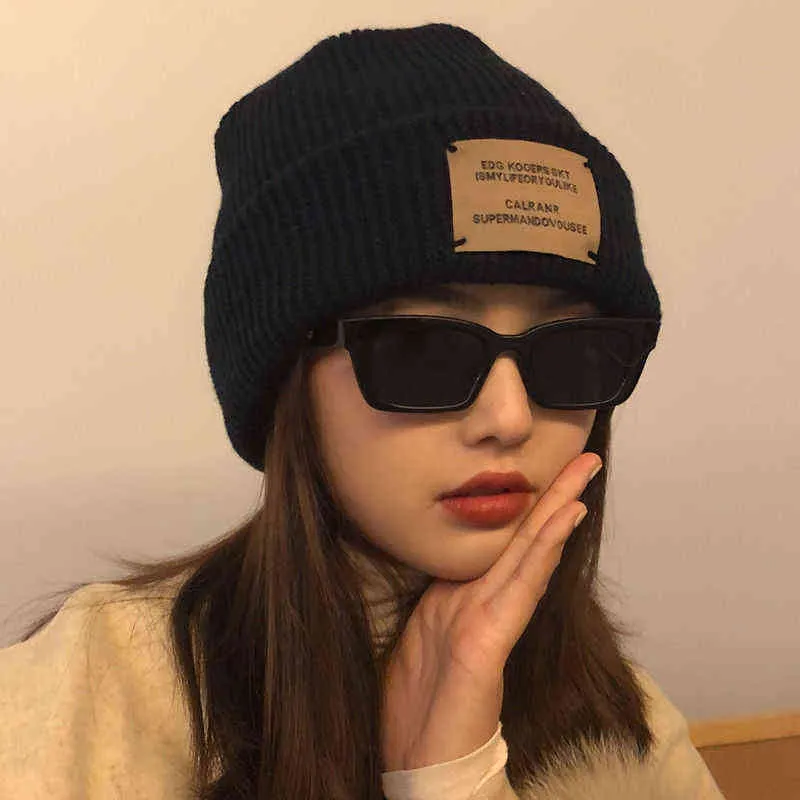 2021 New Fashion Trend Letter Label Thicken Winter Warm Knit Hat for Woman Man Red Grey White Black Red Winter Hats Warm Cap Y21111