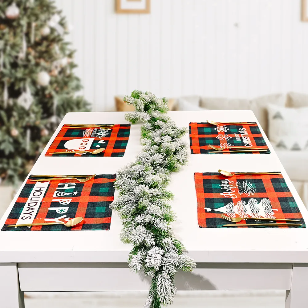 Napperons de Noël Tapis de table à manger à carreaux rouges et verts Décoration de Noël pour la maison 44 x 33 cm KDJK2108