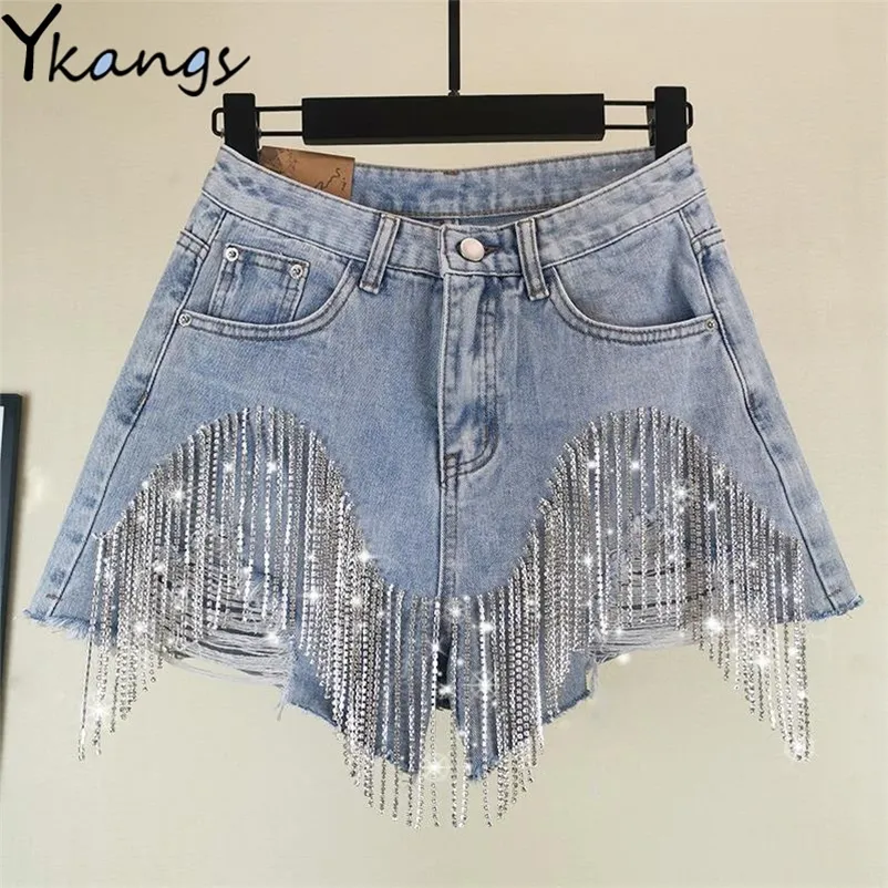 Kvinnor lyxiga tofs rhinestone fringed hål jeans shorts kvinnlig hög midja sommar mode designer brett ben denim shorts 210304