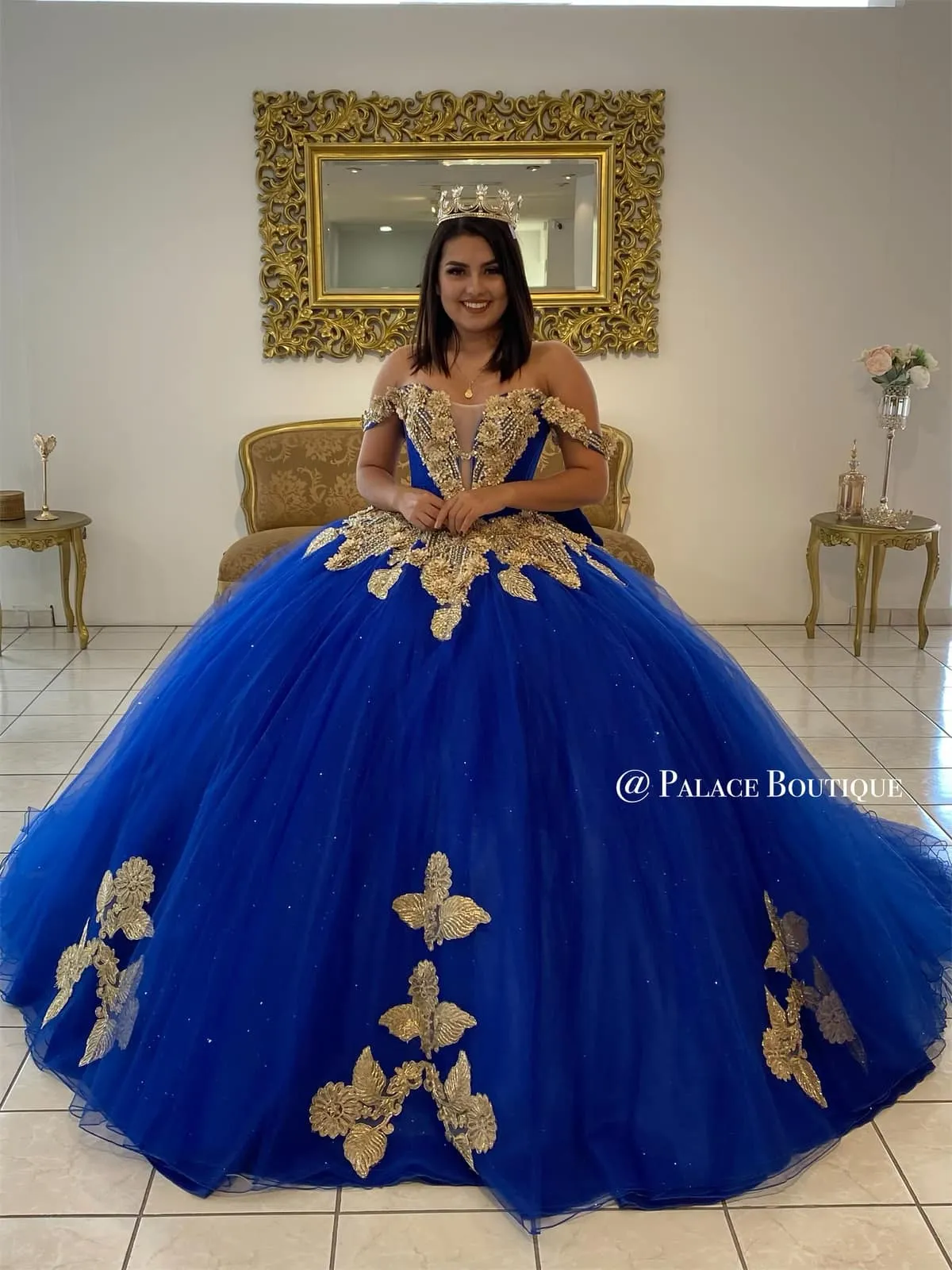 Royal Blue 2022 Quinceaneraドレス肩からビーズをかけられた肩の王女のボールガウンウエディングパーティーを着て甘い16のドレスvestidosのマスカレードドレス