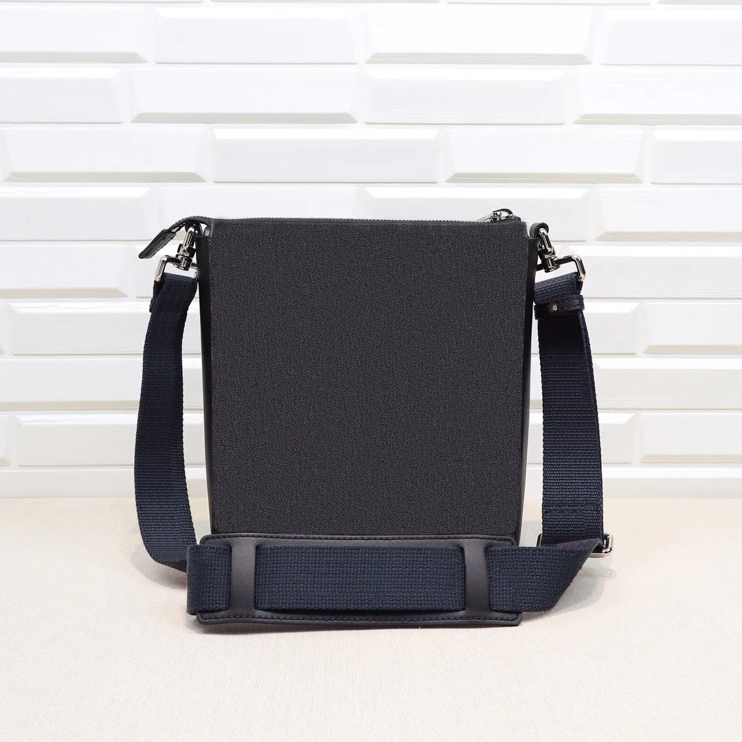 Messenger Bags, classic fashion style, various colors, the best choice for going out, size:21 * 23 * 4.5 cm, D152 