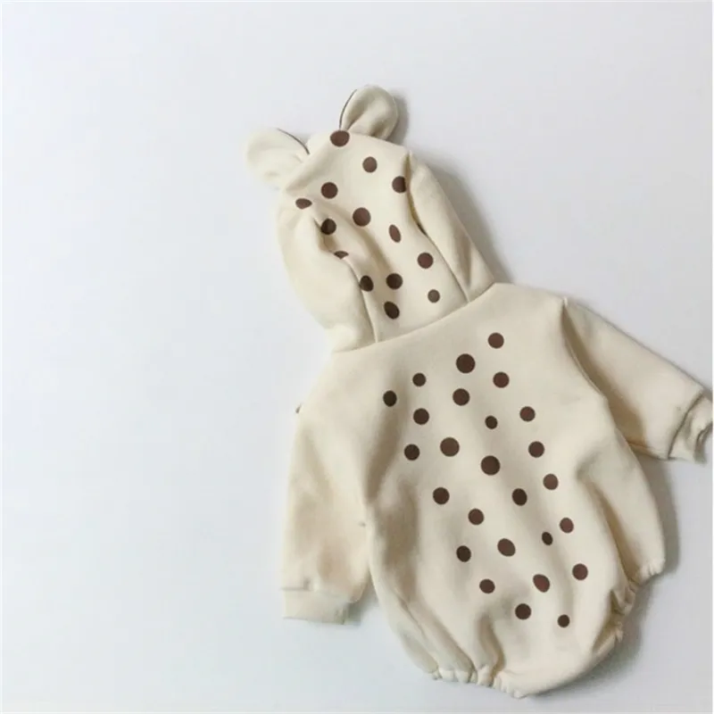 秋の冬の幼児子供のフリースの裏地フード付きロンパース赤ちゃんの暖かいドットかわいい長袖ジャンプスーツ0-2Y 210708