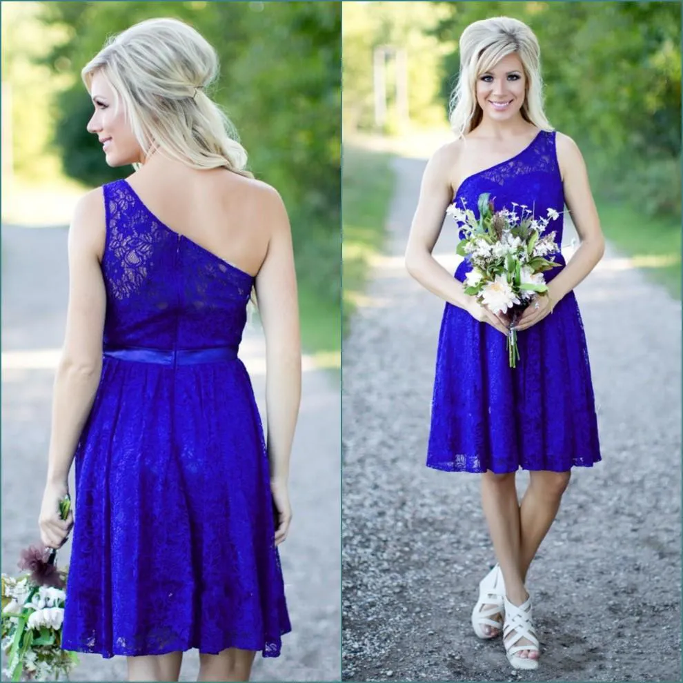 2021 Royal Blue Lace Short Bridesmaid Dresses One Shoulder Sexy Cheap Sleeveless Open Back Country Bridesmaids Dress Wedding Party Gowns