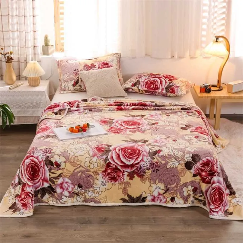 Plaid pour lits Couverture en polaire de corail imprimée de fleurs sur le lit Couvre-lit en flanelle douce et chaude sur le lit Couverture Queen / King pour l'hiver 211122