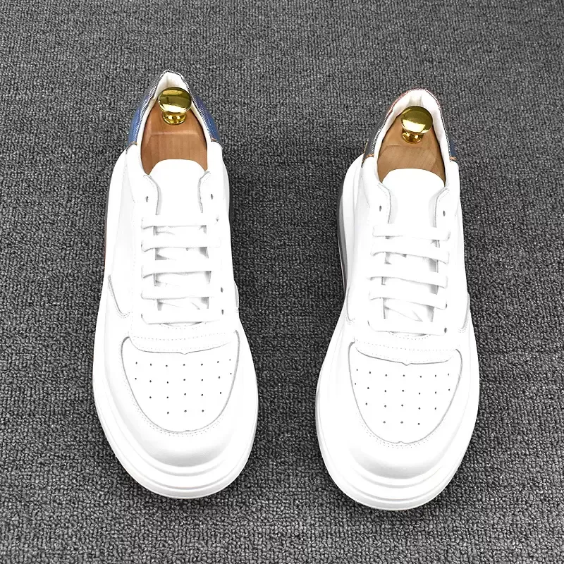 Avrupa Moda Yuvarlak Burun Düğün Ayakkabı Marka Bahar Tasarımcı Takozlar Beyaz Sneakers Platformu Tenis Erkek Yürüyüş Lace Up Açık Yürüyüş Loafer'lar