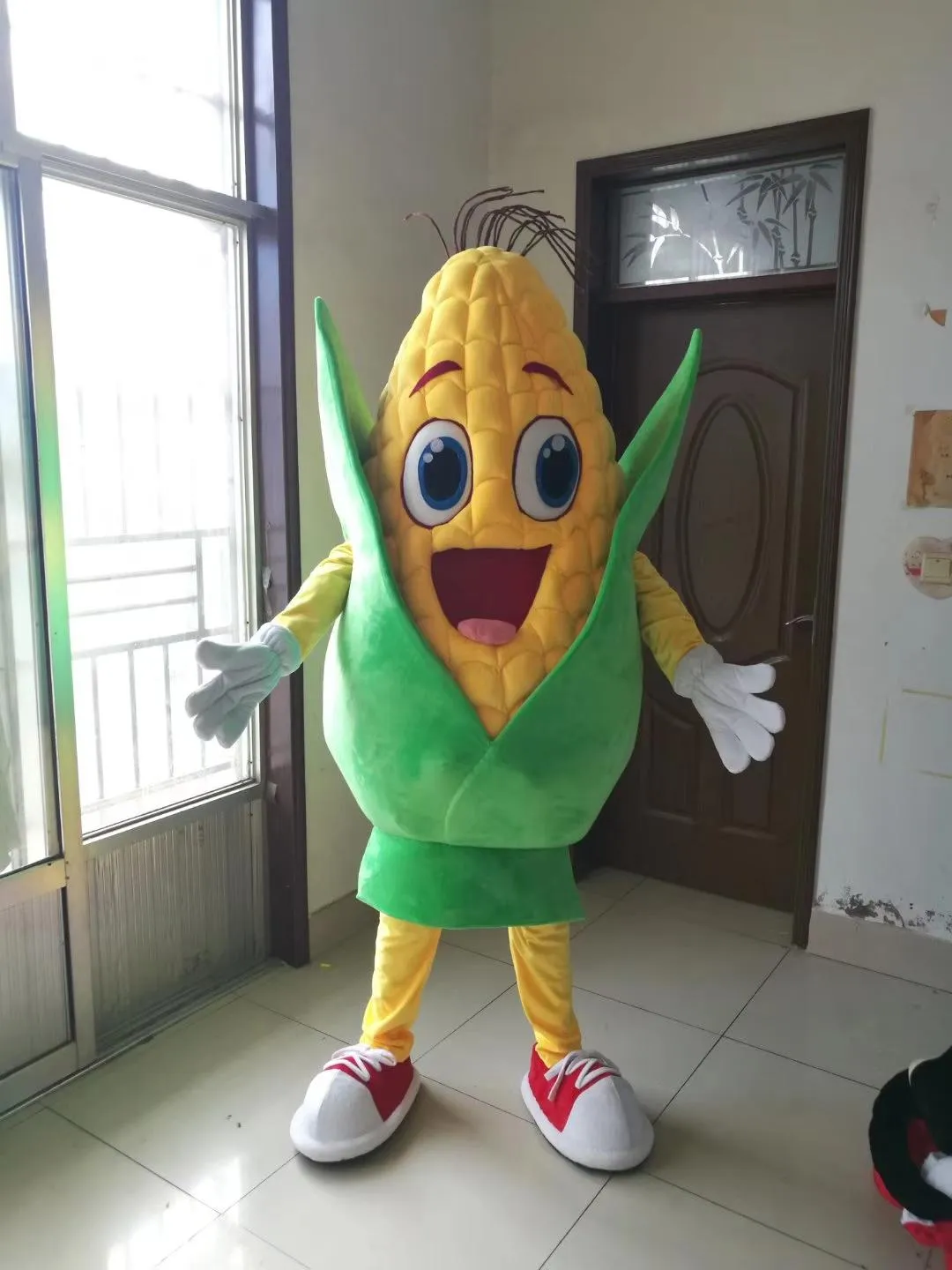 Halloween Lovely Corn Mascot Costume Högkvalitativ anpassning av tecknad matplysch Anime Temakaraktär Vuxenstorlek jul karneval2042