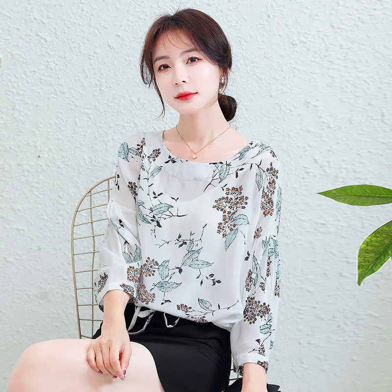 Summer Korean Fashion Chiffon T-shirts for Women Vintage Tops Long Sleeves Plus Size XXXL White Office Lady Shirts 210531