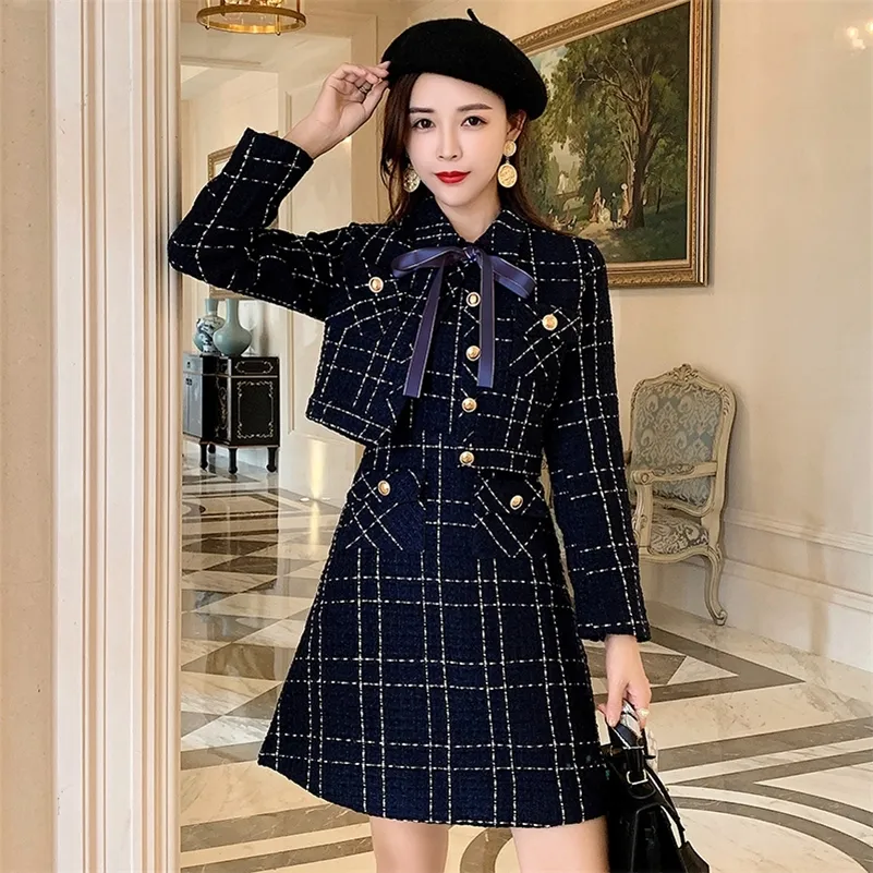 Blå Plaid Tweed Ull Kort Jacka + Ärmlös Vest Dress Suit Winter Women's Bow Pocket Jacket Set Ladies 2-Piece Dress 21302