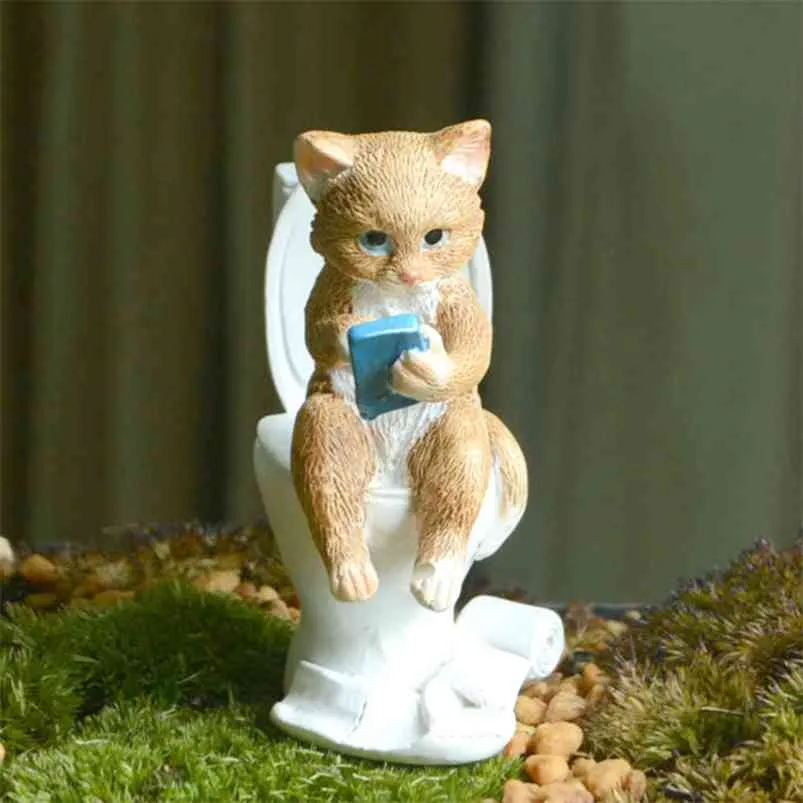 Everyday Collection Miniatuur Dier Beeldjes Muis Pig Bunny Kikker op Toilet Desktop Decoratie Grappige Geschenken 210811