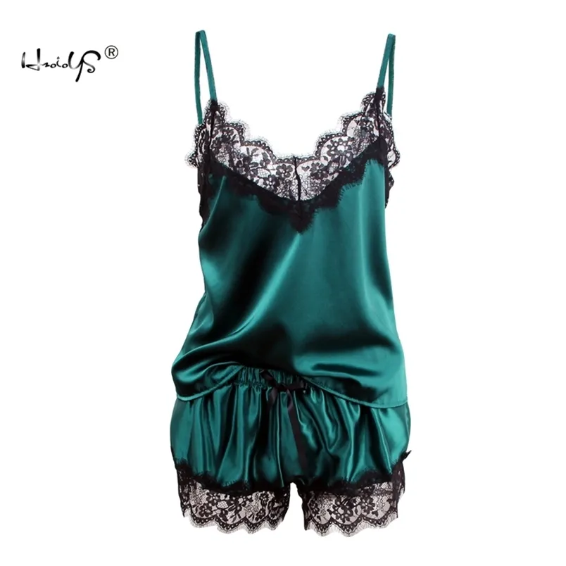 Kvinnors Sleepwear Sexig Satin Pajama Set Vit Lace V-Neck Pajamas Ärmlös Gullig Cami Top och Shorts 210830