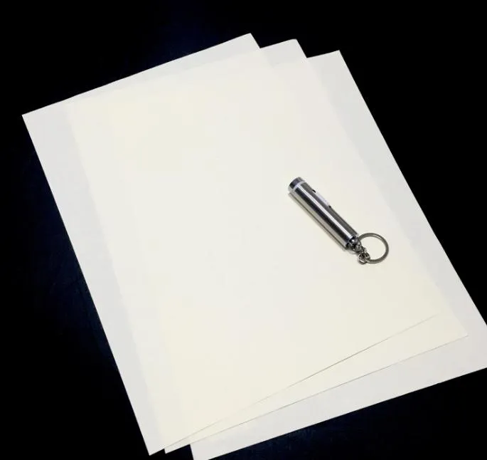 Carta fine di sicurezza da 80 g/m², 75% cotone, 25% lino, con FIBRA visibile, FIBRA UV, Formato A4, Colore bianco, Senza acidi, Anti contraffazione, Sicurezza anti falso.