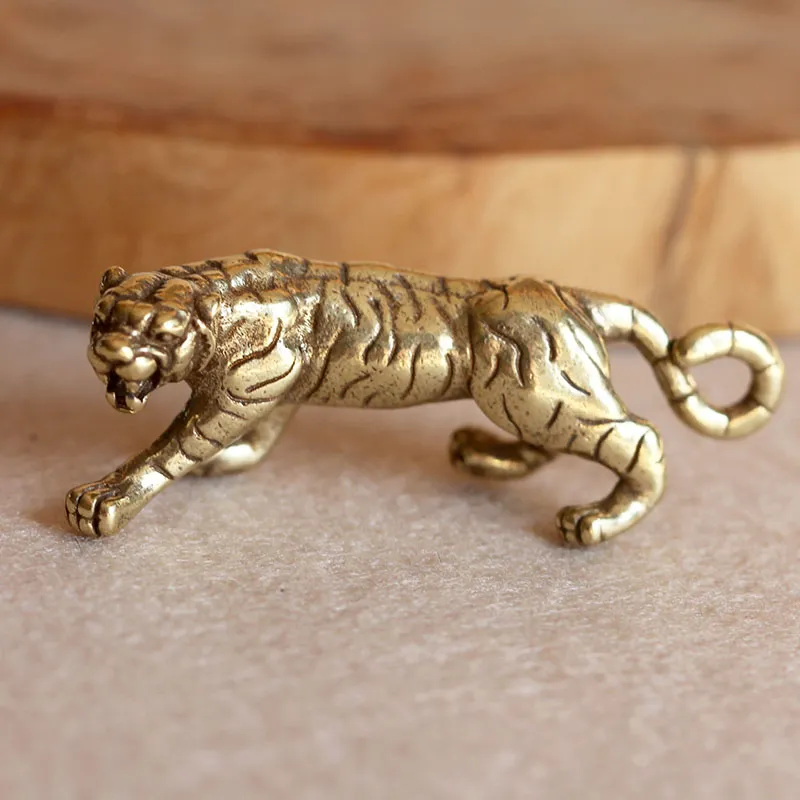 Shouting Tiger Key chains (4)