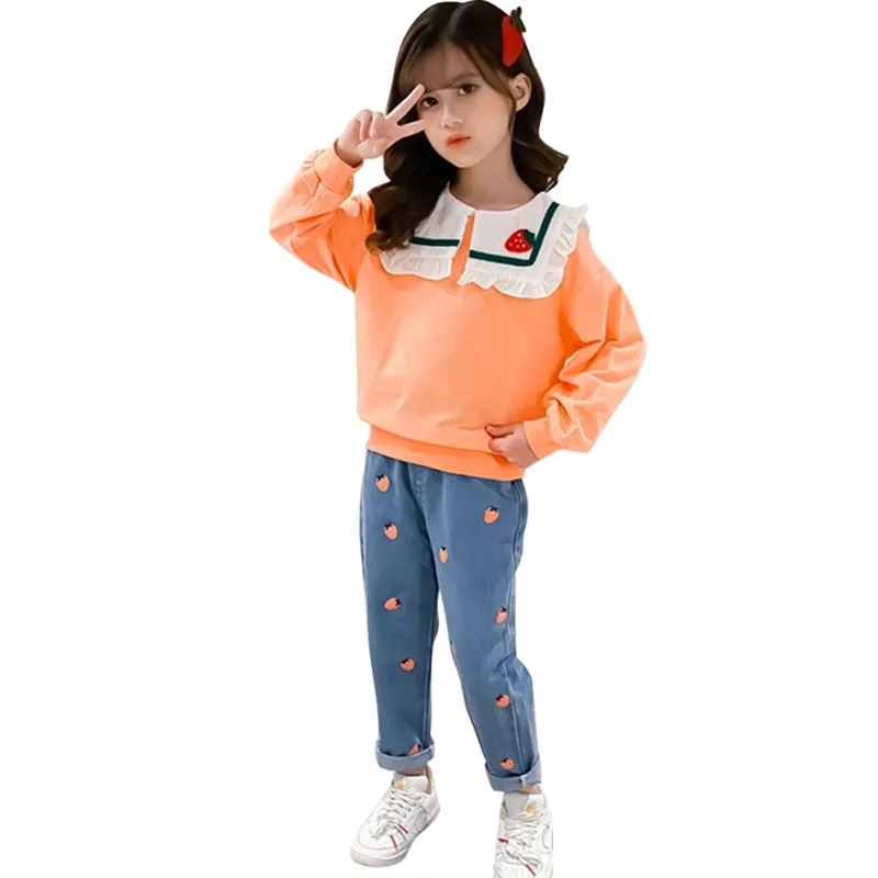 女の子の服スターベリースウェットシャツ+ジーンズ春のトラックスーツのパッチワーク子供のスポーツスーツ210528